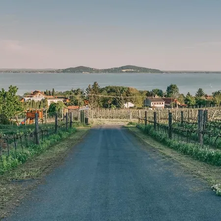 Georgina * Badacsonytomaj