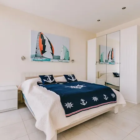 Georgina Vila Badacsonytomaj